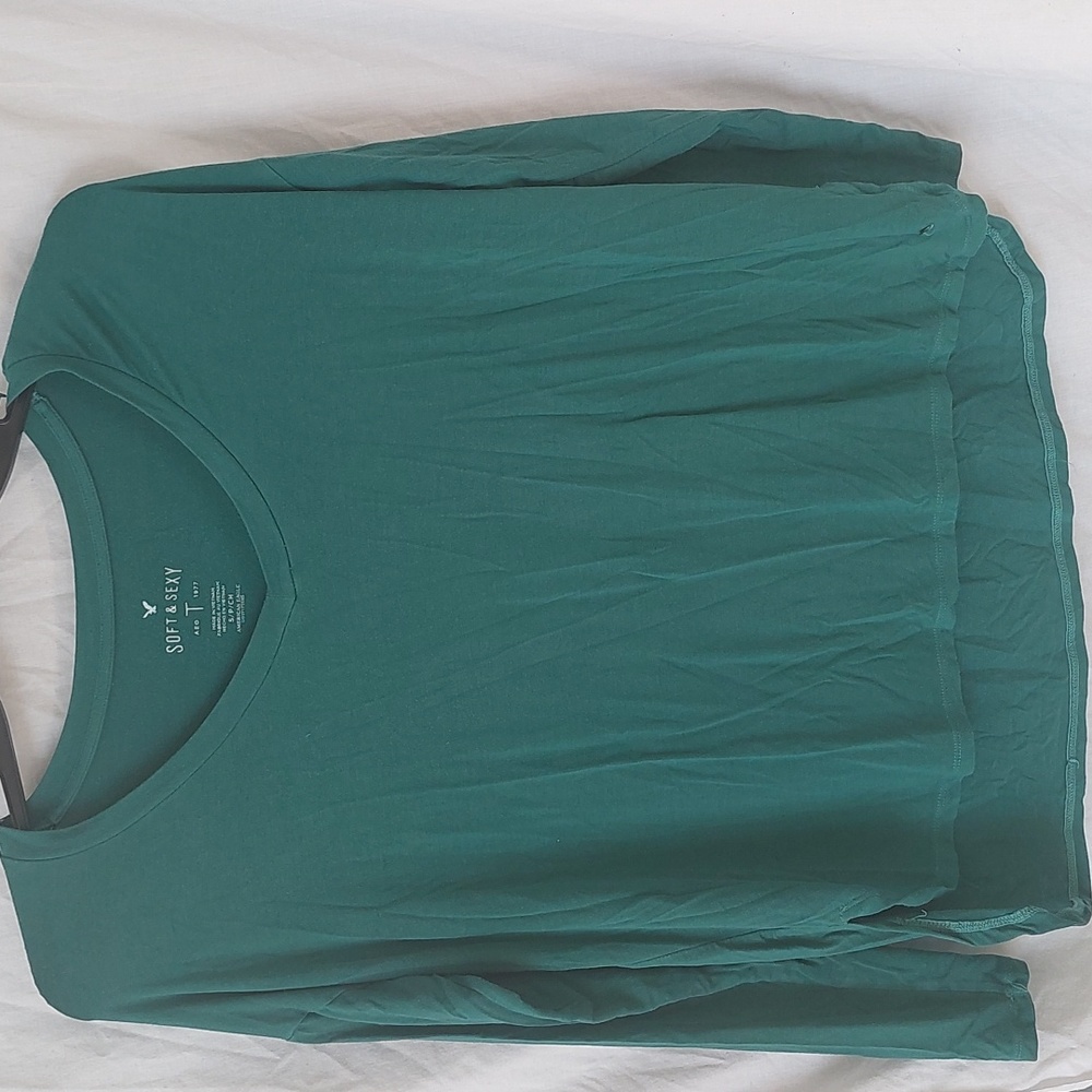 American Eagles Soft and Sexy Long Sleeve V-neck shirt.